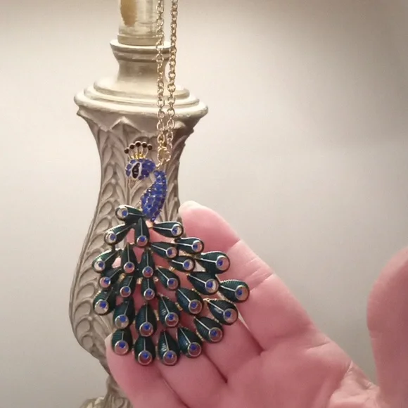 EUC Lot Of 4 Gold-Tone Statement Jewelry Including Choker, Peacock Pendant - Picture 2 of 10